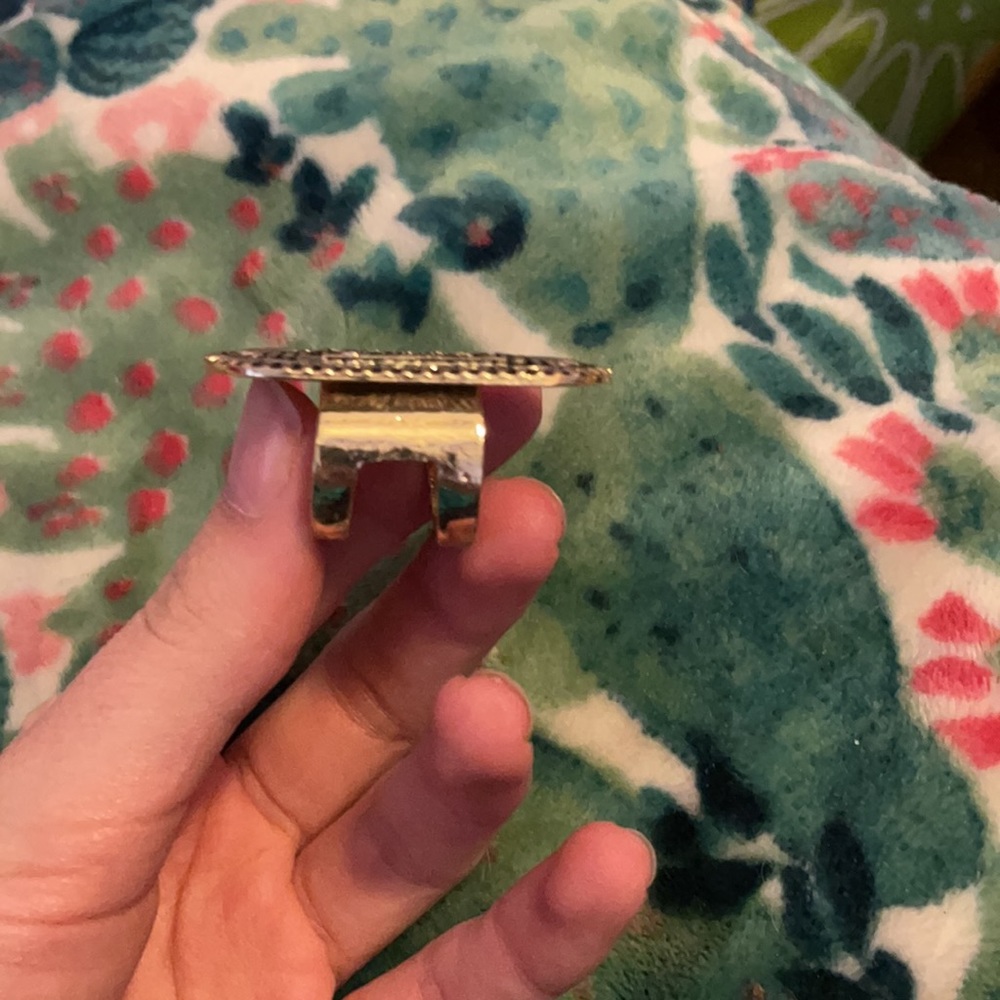 Ring - Picture 4 of 5